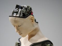 De digitale kloof in Italië: tussen achterstand en versnelling white and brown human robot illustration